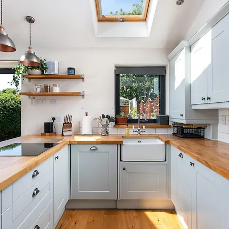 Charming Family With Stoves, Garden & Parking Appartement