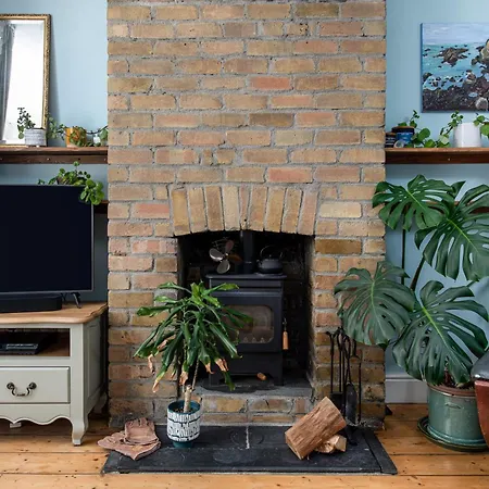 Charming Family With Stoves, Garden & Parking * 브리스틀