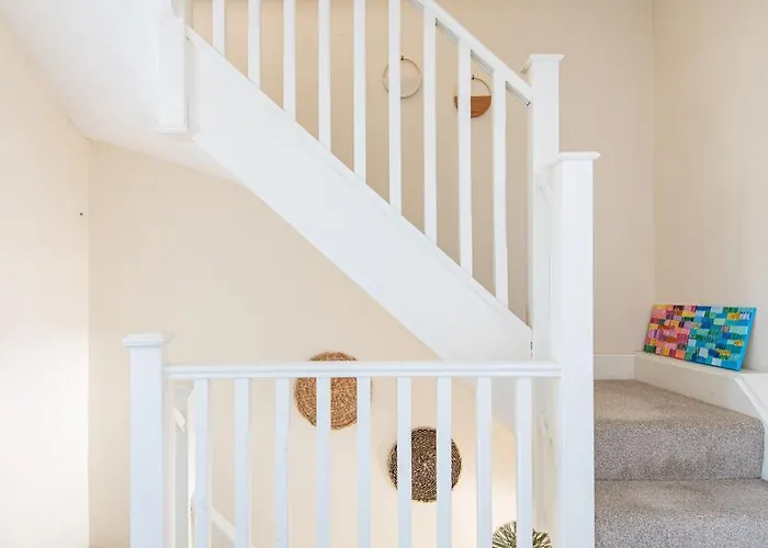 Charming Family With Stoves, Garden & Parking