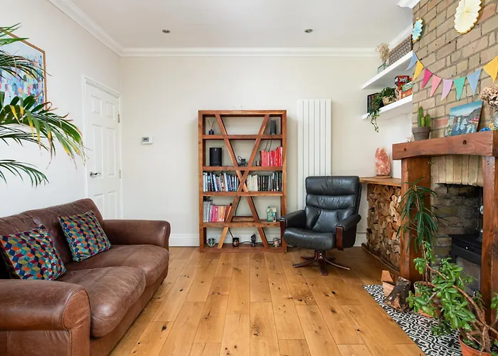 Charming Family With Stoves, Garden & Parking شقة *