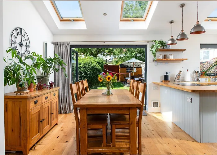 شقة Charming Family With Stoves, Garden & Parking بريستول