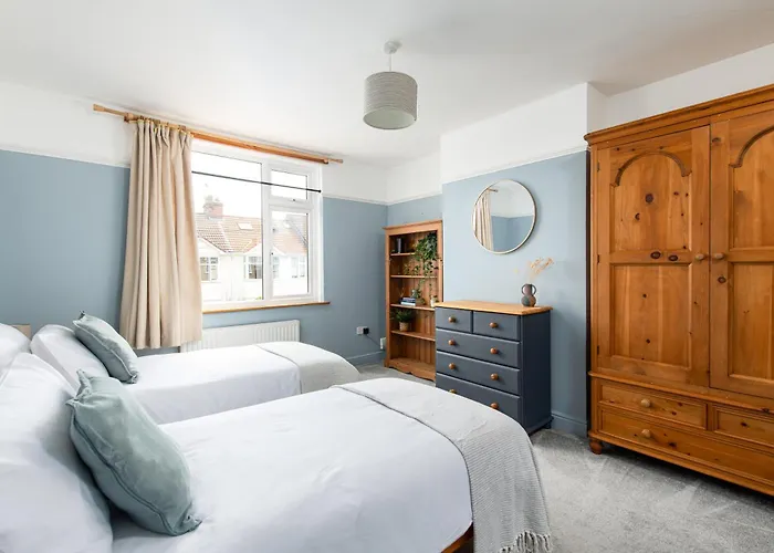 Charming Family With Stoves, Garden & Parking شقة *