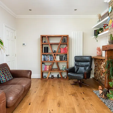 Charming Family With Stoves, Garden & Parking Apartmán *