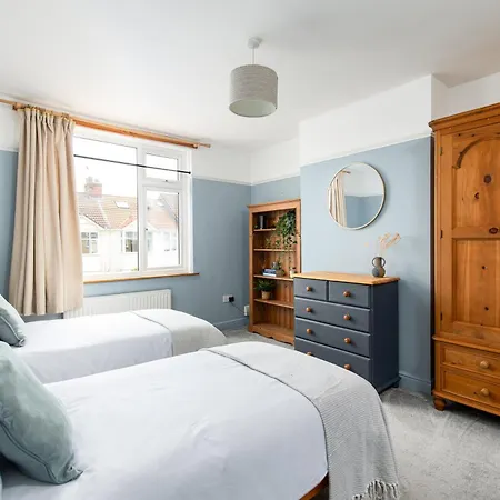 Charming Family With Stoves, Garden & Parking Apartmán *