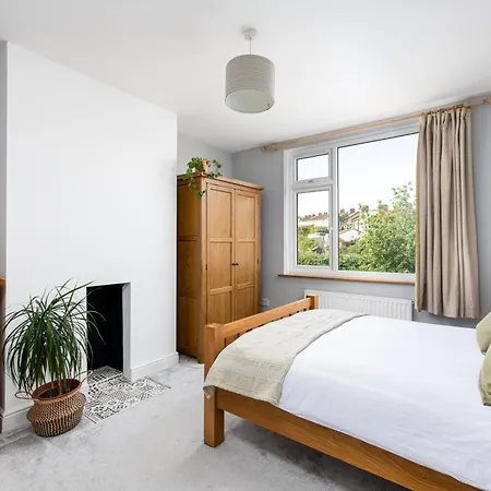 Apartmán Charming Family With Stoves, Garden & Parking