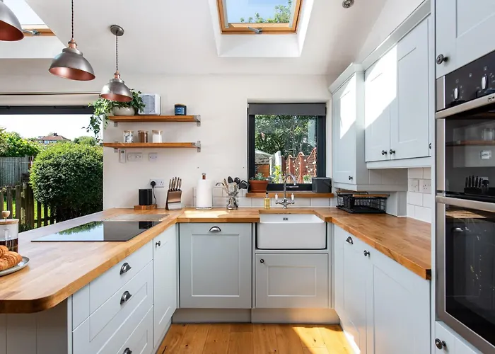 Charming Family With Stoves, Garden & Parking Apartment