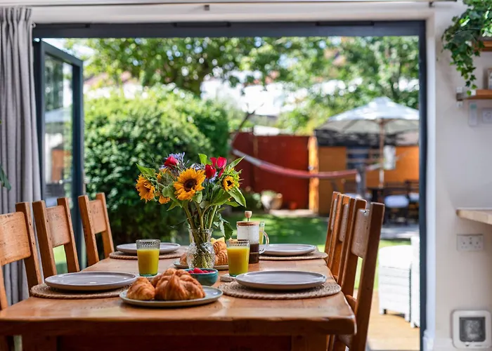 Charming Family With Stoves, Garden & Parking Apartment Bristol